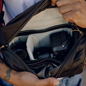 Сумка Peak Design Outdoor Sling 7L Black (BAS-7-BK-1) - фото 9