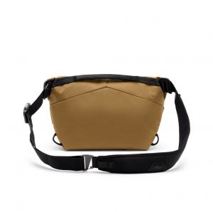 Сумка Peak Design Everyday Sling 3L v2 Coyote (BEDS-3-CY-3) - фото 3