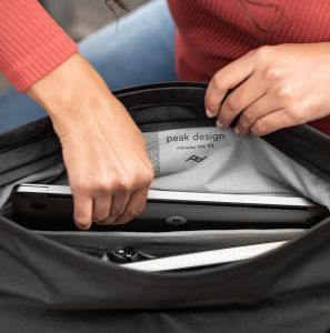 Сумка Peak Design Everyday Tote 15L Black (BEDT-15-BK-2) - фото 10